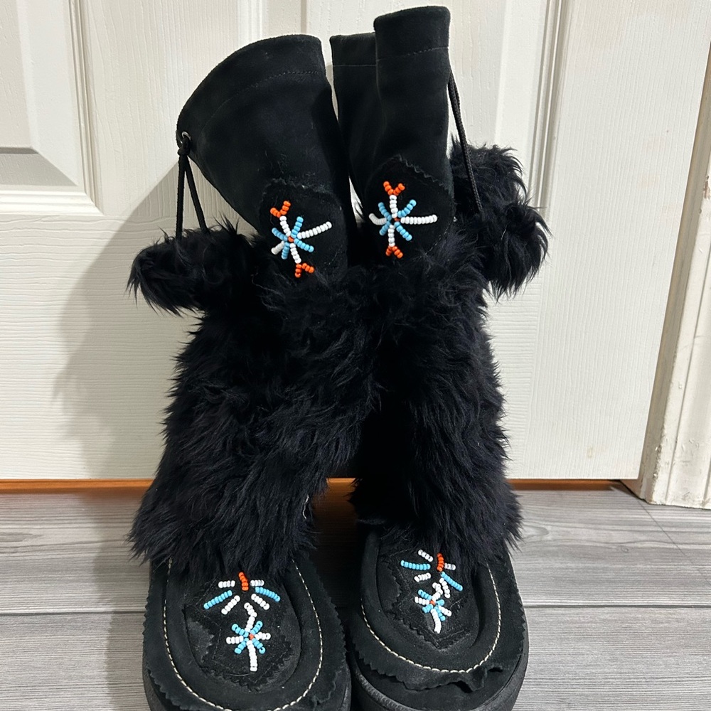 Anthropologie KMB Black Suede Leather Faux Fur Lined Boots Beaded Sz 39 8.5/9